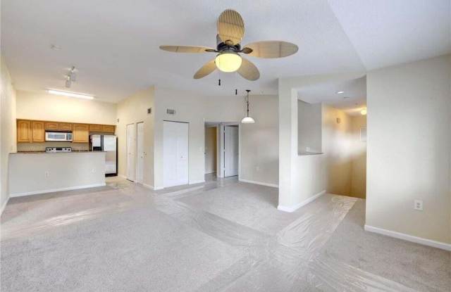 231 SW PALM Drive Gallery 4