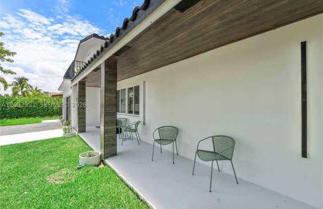 3261 Seaward Dr Gallery 3