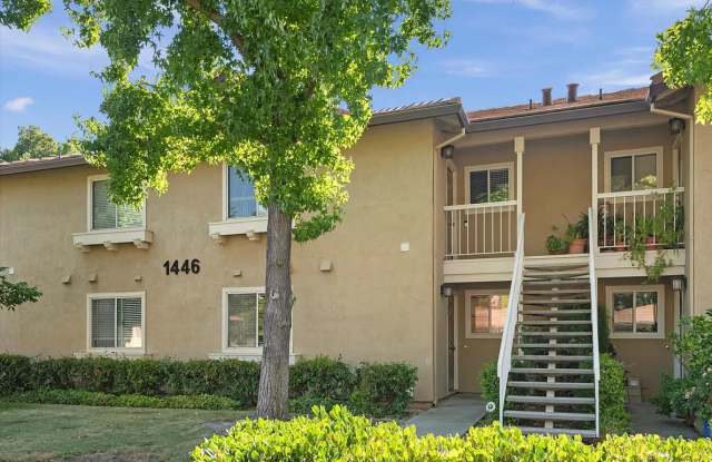 1446 Chateau Cmn Apt 104 Gallery 2