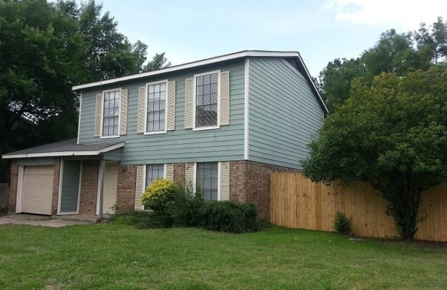 413 Brandon Street - 413 Brandon Street, Grand Prairie, TX 75052