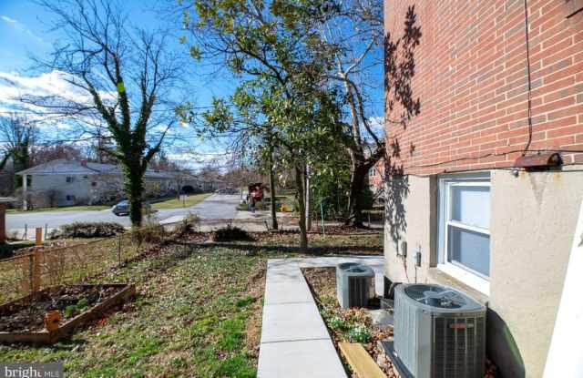 1007 CEDARCROFT Road Gallery 1