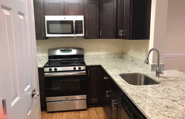 928 Beacon Square Ct - 928 Beacon Square Court, Gaithersburg, MD 20878