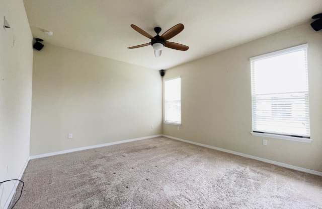 8221 Lakeview Crossing Drive Gallery 4