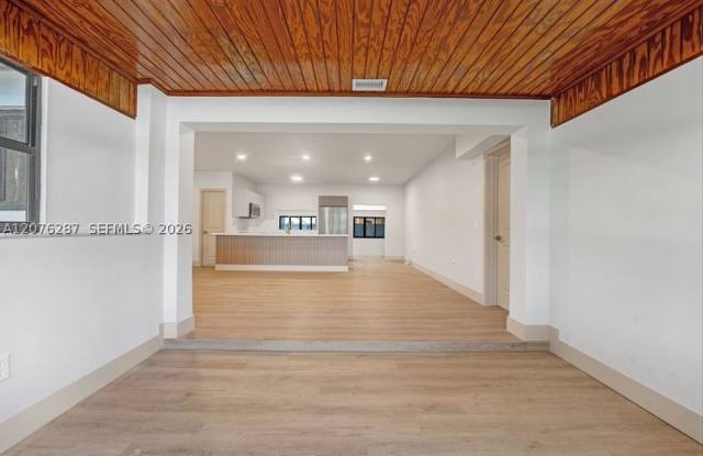 450 NW 140th St Gallery 3