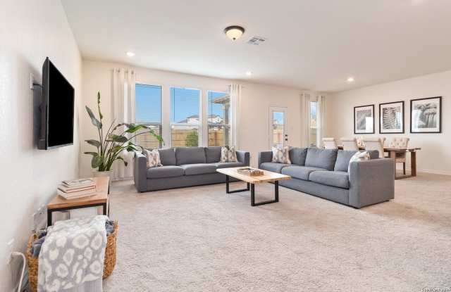 6611 Runaway Row photos photos