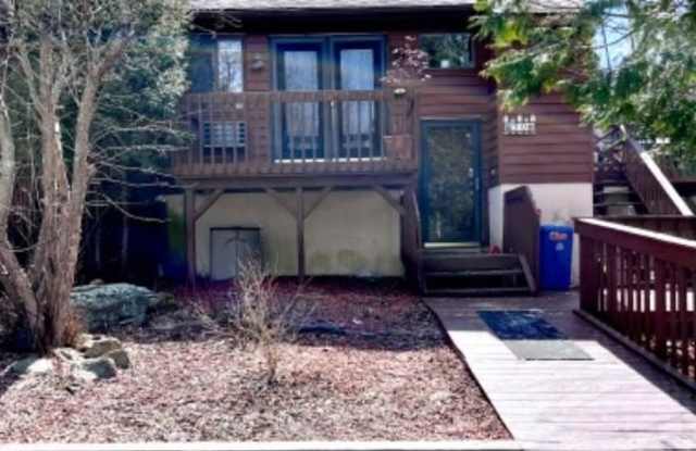 50 Meadowlark Lane photos photos