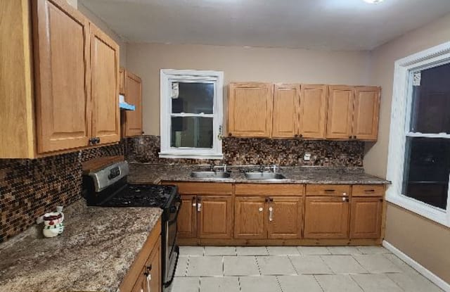 117 Bidwell Avenue 2 - 117 Bidwell Avenue, Jersey City, NJ 07305