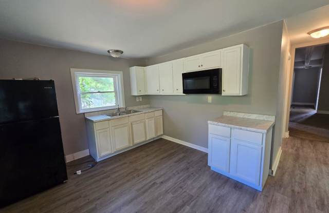 2 Bedroom House Gallery 3