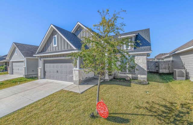 FEB 2026! Beautiful 3/2 Home w/ Huge Backyard in Edgewater! photos photos