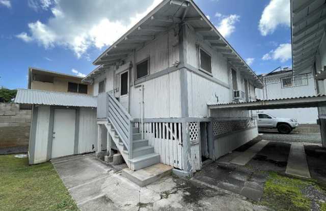 2015 Algaroba Street - 2015 Algaroba Street, Honolulu, HI 96826