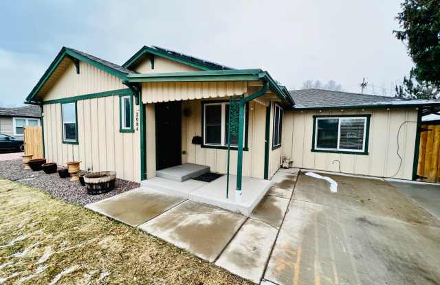 UNIVERSITY HILLS, CHARMING RANCH HOME, UPDATES THROUGHOUT, 3 BED, LARGE YARD, DECK AND PERGOLA . photos photos