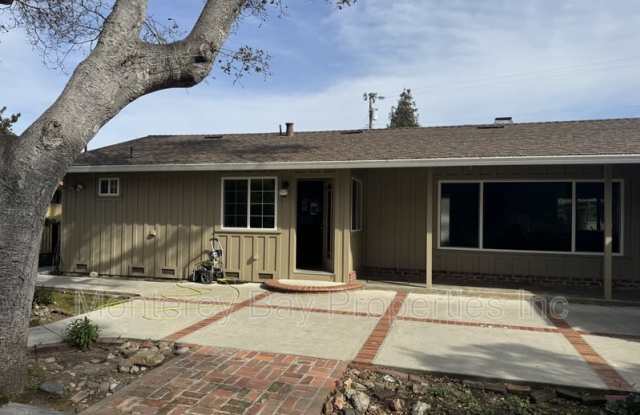 711 Riverview Drive photos photos