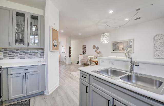 525 Bayfront Drive photos photos