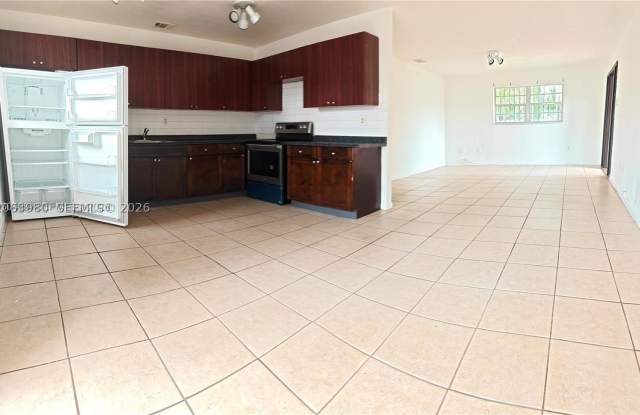 2175 NW 104th St photos photos 2175 NW 104th St photos photos