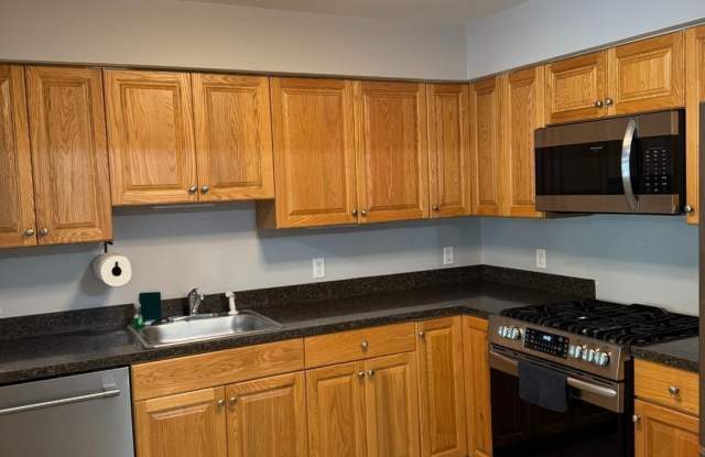 1325 Fernwood Court Gallery 4