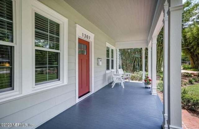 1307 MURRAY DR Gallery 3