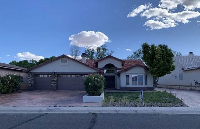 Fully Furnished 3 Bedroom Rental on the Golf Course - 875 Country Club Drive, Kingman, AZ 86401