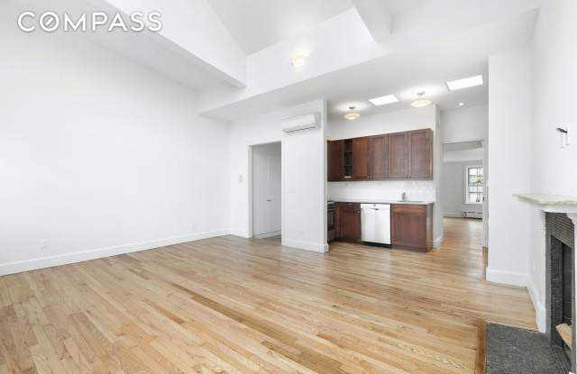 50 Charles Street Gallery 3