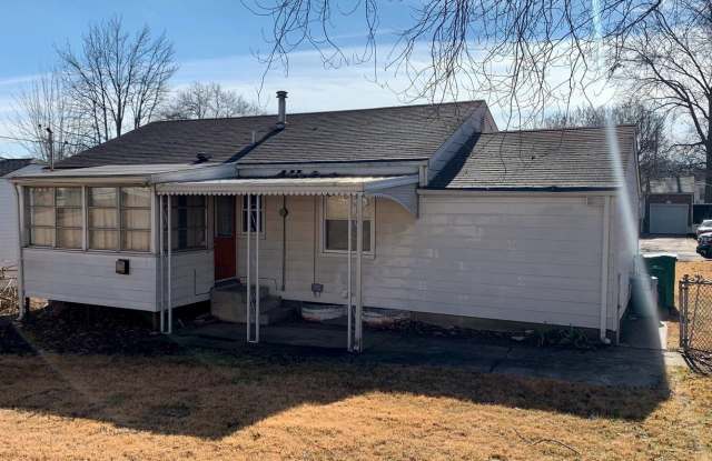 1441 Ballard Dr Gallery 2
