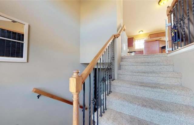 825 PACIFIC CROSSING Drive Gallery 2