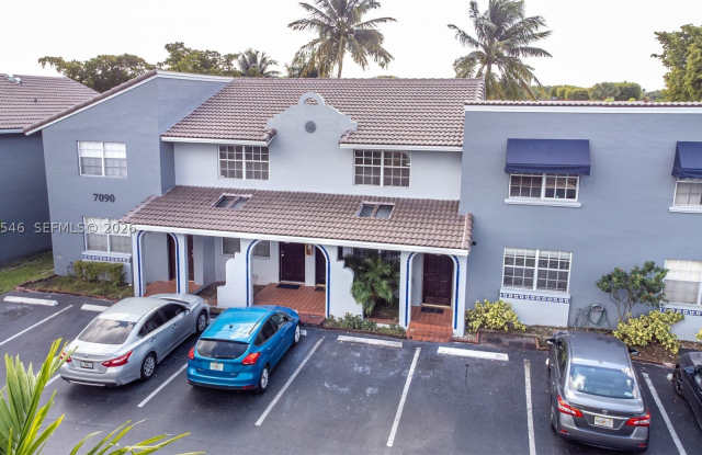 7090 NW 173rd Dr Gallery 1