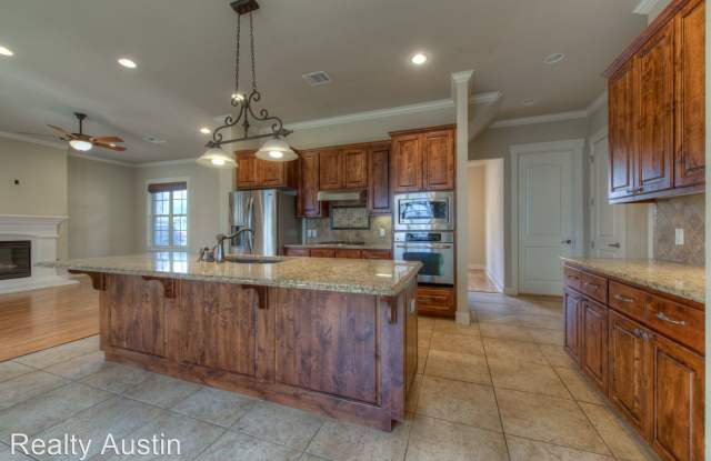 1607 Chelsea Ln - 1607 Chelsea Lane, Austin, TX 78704