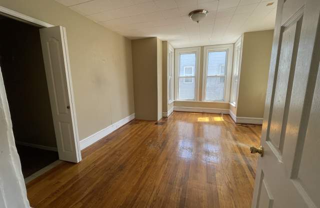 819 Court Street - 2 Gallery 4