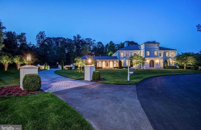 7946 VALDERRAMA COURT Gallery 2
