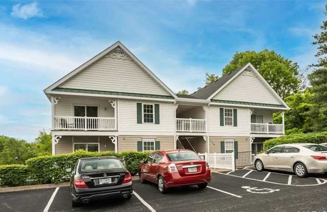 1112 Arbor Creek Dr Gallery 1