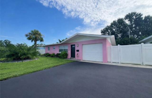 3748 MANATEE DRIVE SE photos photos