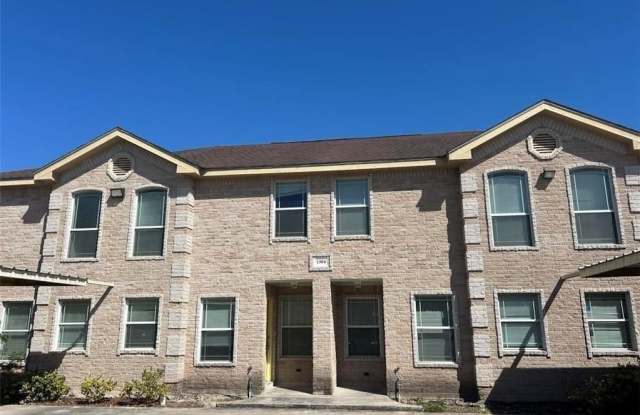 1304 Kiwi Avenue photos photos