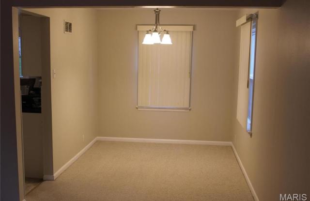 10832 Three Court Gallery 4