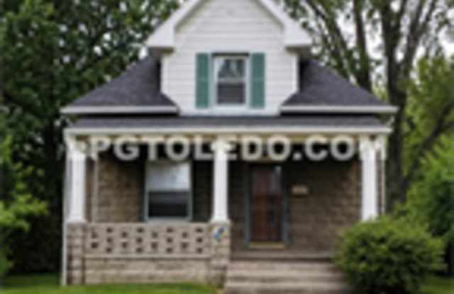 1715 Greenwood Ave photos photos