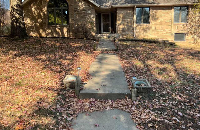 5 bedroom/3 bath w/mother in law style quarters in basement photos photos