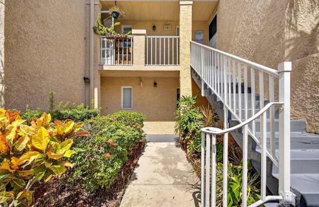 1628 SE Green Acres Circle Gallery 3