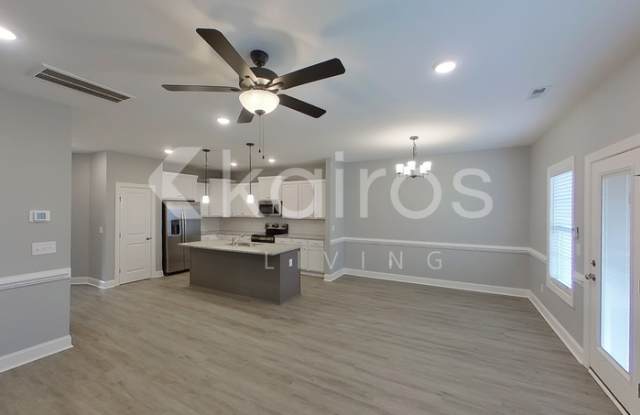 3705 Oak Leaf Way Gallery 2