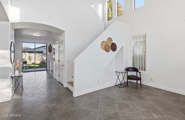 220 W BEECHNUT Place Gallery 3