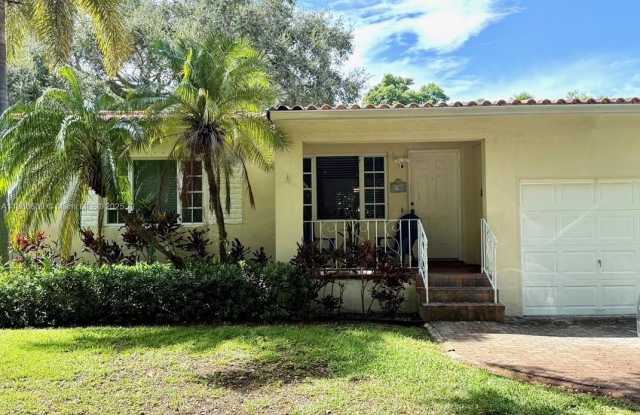 5760 SW 35th St photos photos