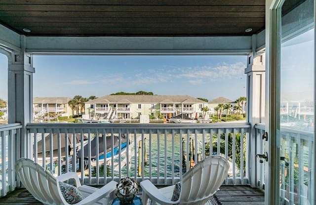 5202 Beach Dr SE D Gallery 3