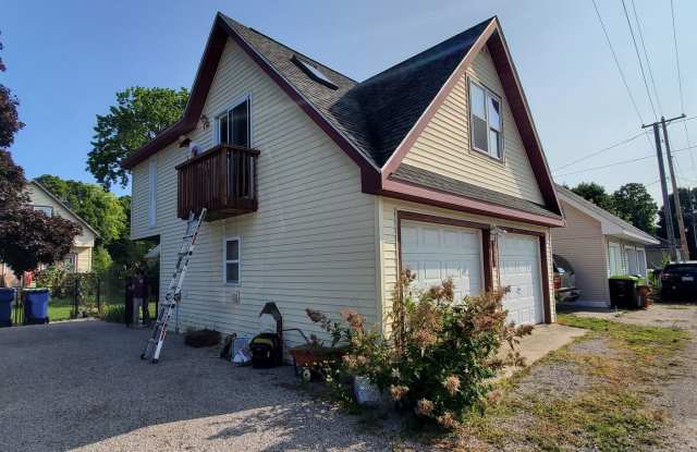 Charming Over-the-Garage Studio Apartment photos photos