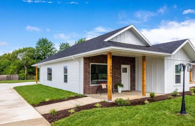 937 N Blake Avenue photos photos