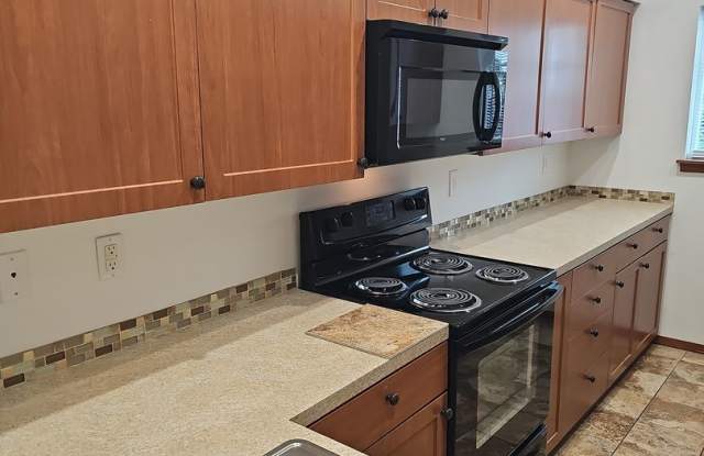 Kent Townhome for rent - 2 bed and 2 bath - Ready for move in now! Gallery 4