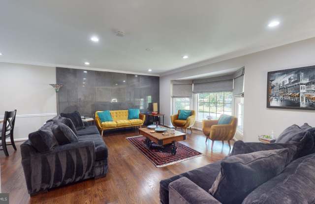 7628 CHANCELLOR Way Gallery 3
