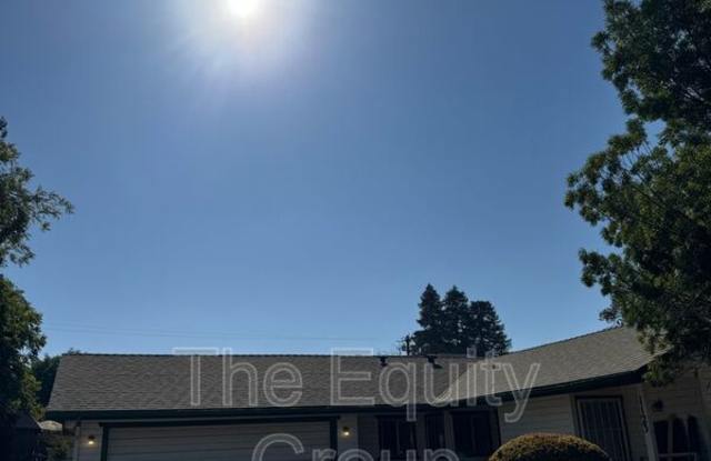 1123 West Tulare Ave - 1123 West Tulare Avenue, Visalia, CA 93277