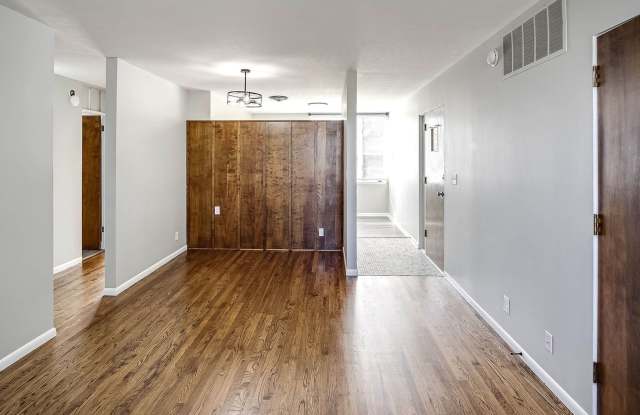 Spacious 2-Bed and 1-Bath Apartment in Millard! photos photos