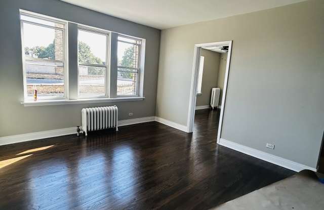 3924 North Milwaukee Avenue - 3924-3 Gallery 4