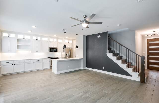 2133 Lovedale Avenue Gallery 1