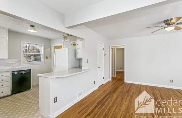 College Hill Gem! photos photos