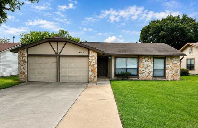 NICE 3 BR 2 BATH IN NEISD***EASY ACCESS TO FT. SAM, RANDOLPH AFB, & FORUM SHOPPING photos photos