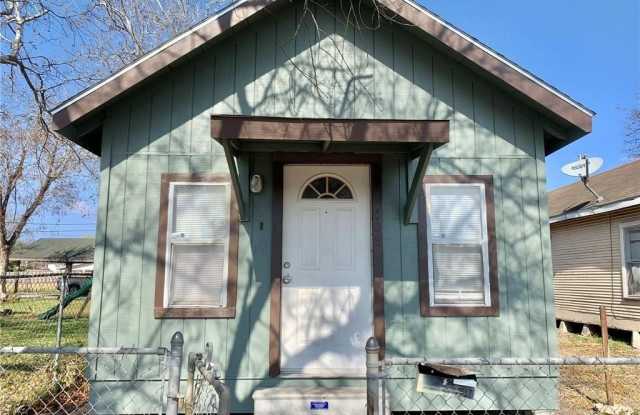 508 E Richard Avenue Gallery 2